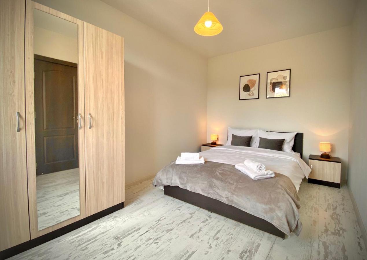 Cozy & Modern 1Br Apart For 4 Guests Next To Medical University & Free Parking Stara Zagora Zewnętrze zdjęcie
