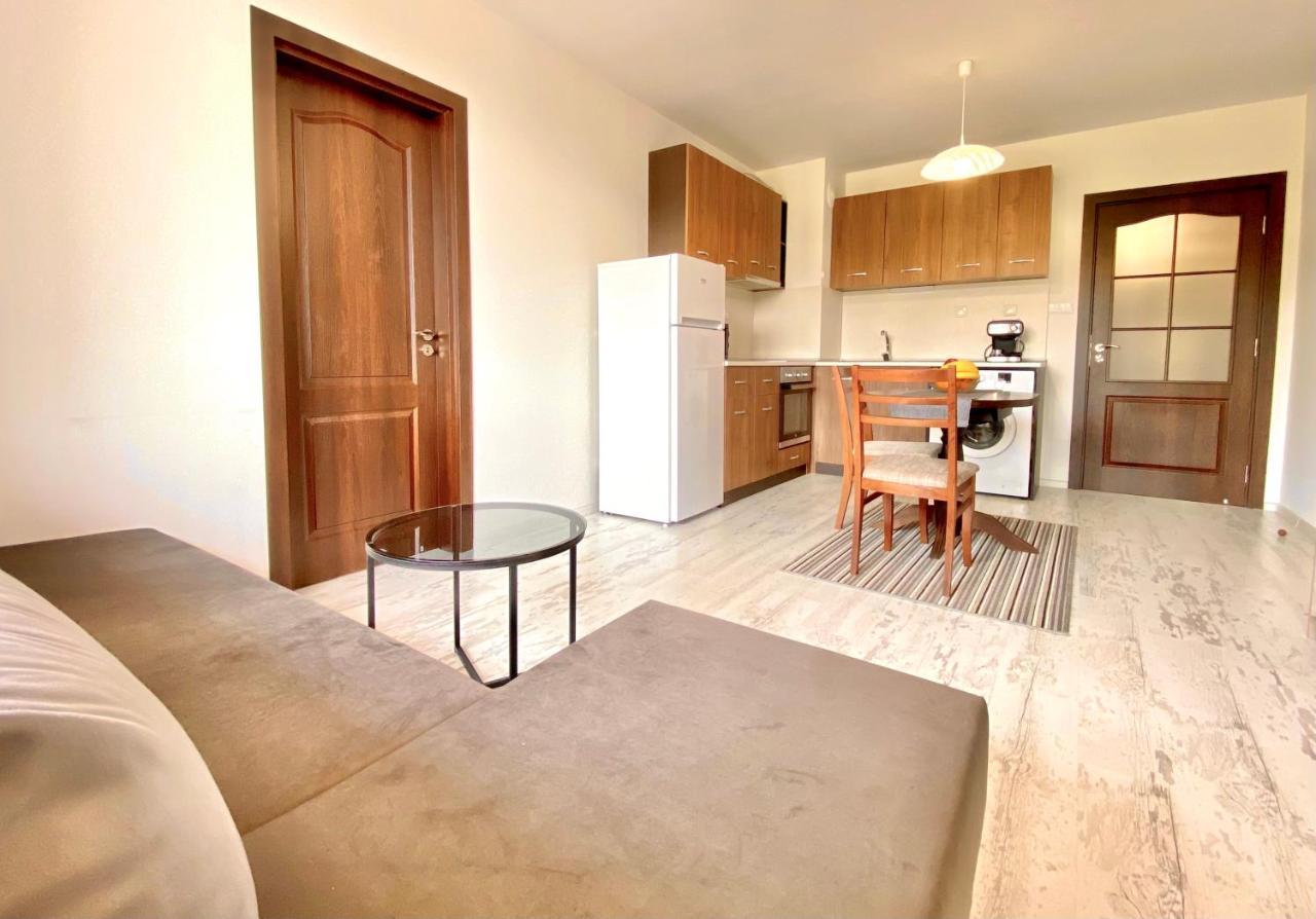 Cozy & Modern 1Br Apart For 4 Guests Next To Medical University & Free Parking Stara Zagora Zewnętrze zdjęcie