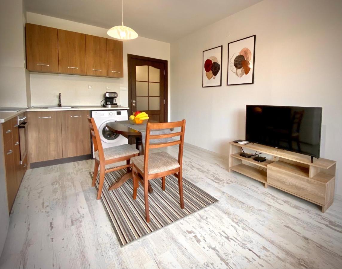 Cozy & Modern 1Br Apart For 4 Guests Next To Medical University & Free Parking Stara Zagora Zewnętrze zdjęcie